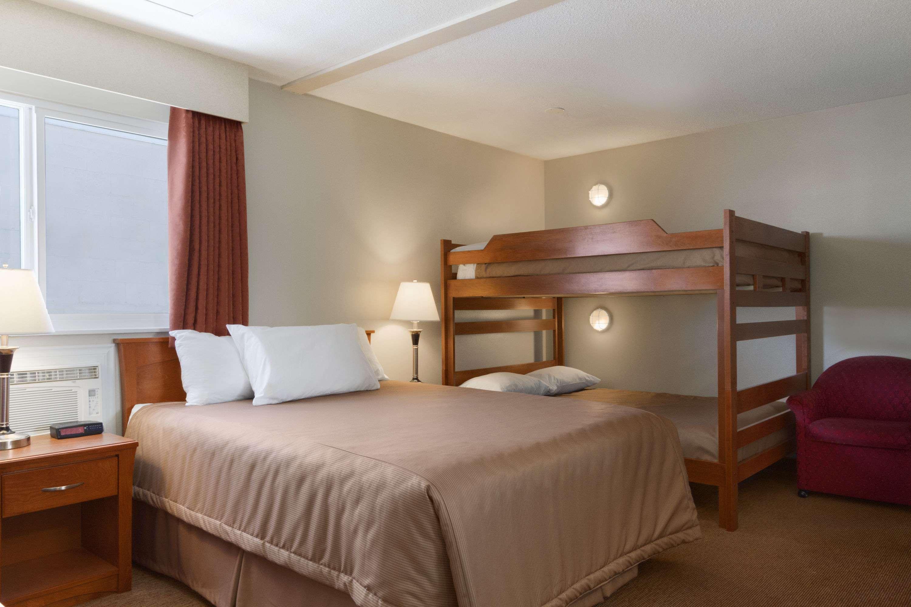 Travelodge By Wyndham Langley Zewnętrze zdjęcie