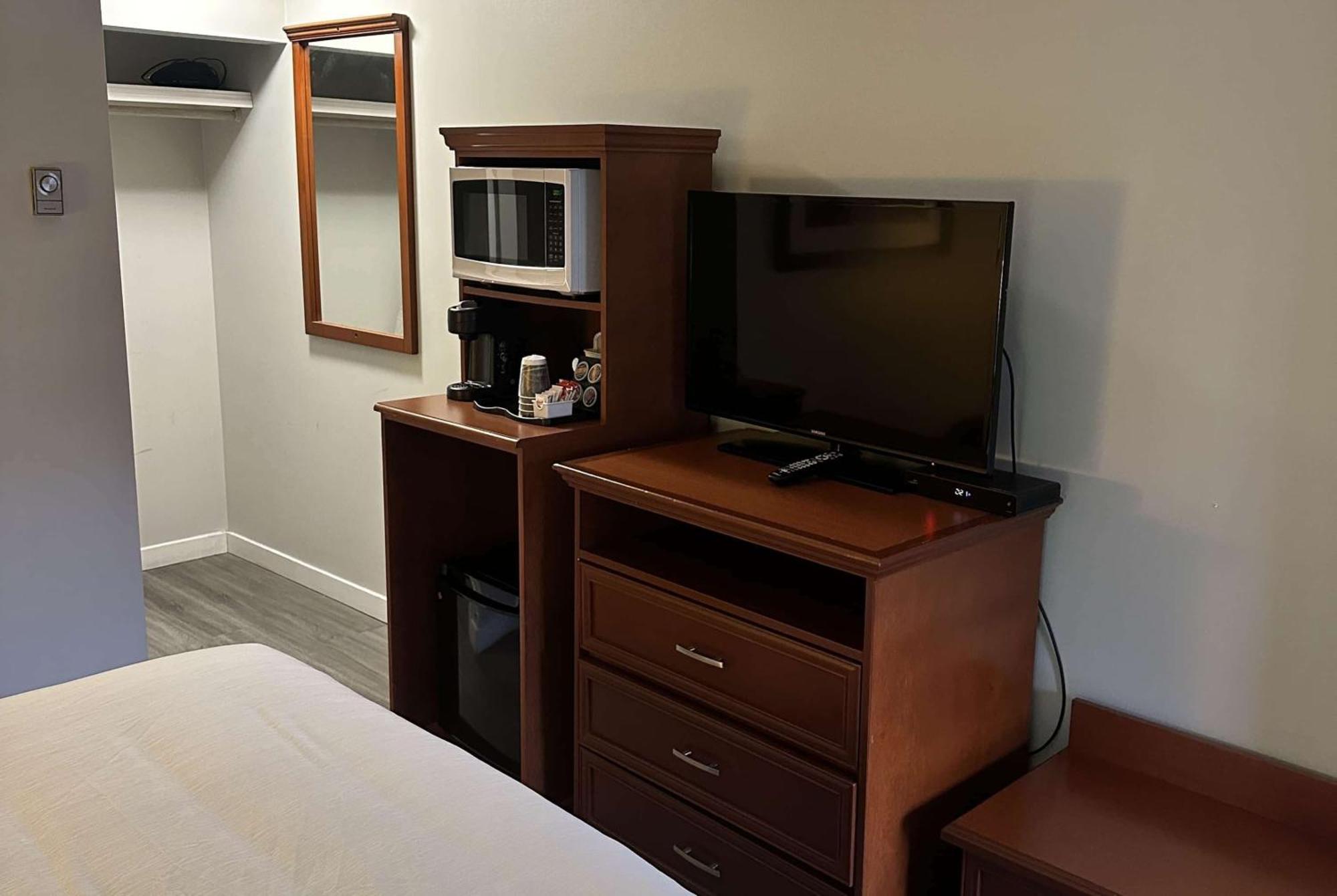 Travelodge By Wyndham Langley Zewnętrze zdjęcie