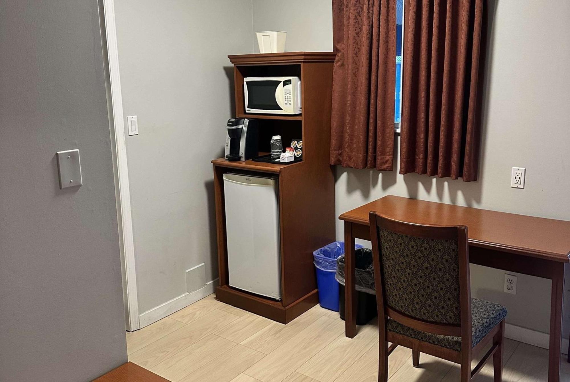 Travelodge By Wyndham Langley Zewnętrze zdjęcie